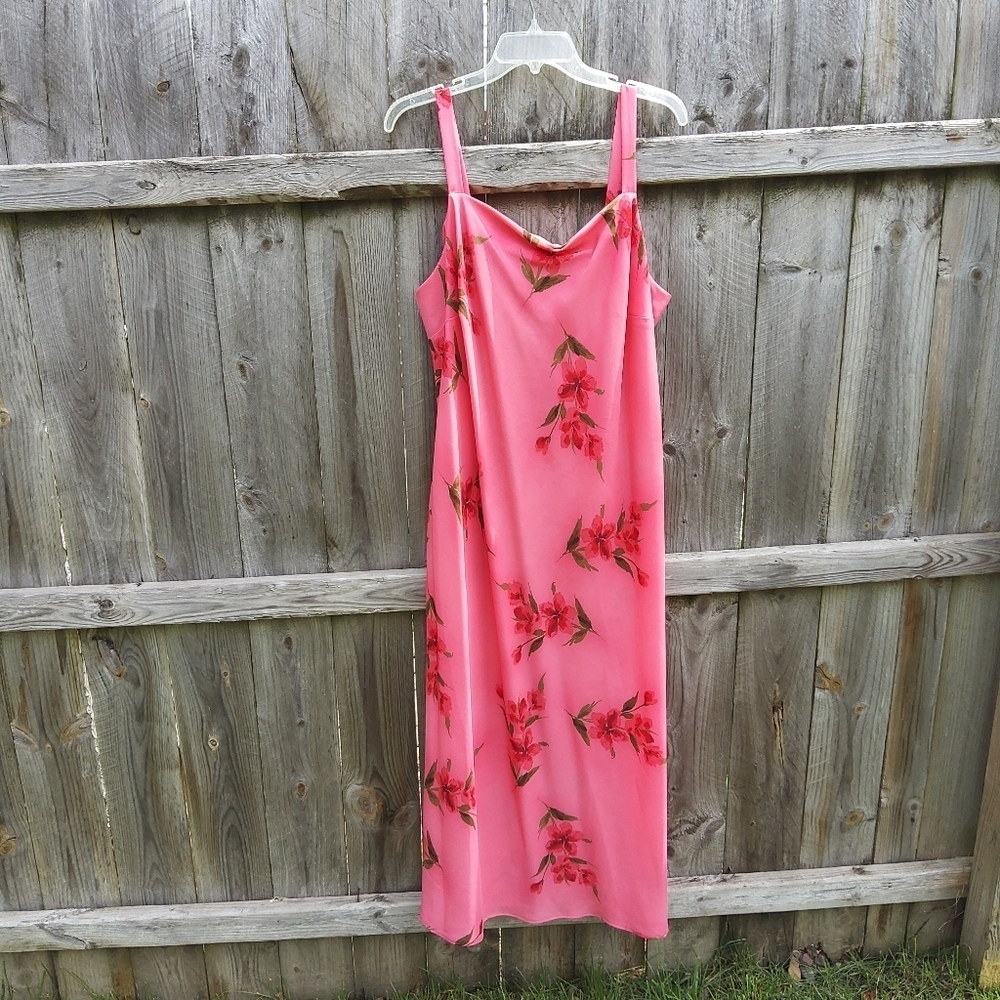 EXPRESSIONS 24W PINK FLORAL SLIP DRESS
